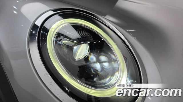 Mini Cooper Convertible 2024 — photo 8