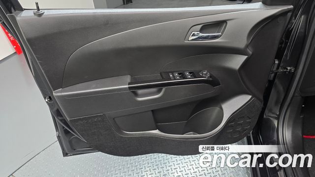 Chevrolet Korea Aveo 2015 — photo 14