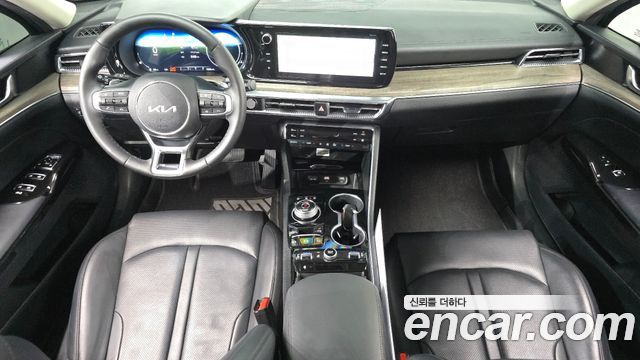 Kia K5 2023 — photo 10