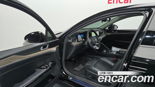 Kia K5 2023 — photo 13