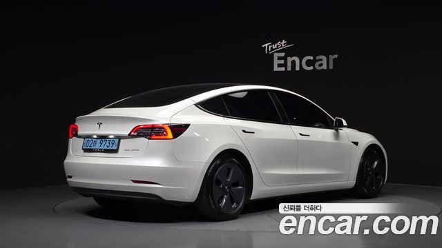 Tesla Model 3 2022 — photo 2