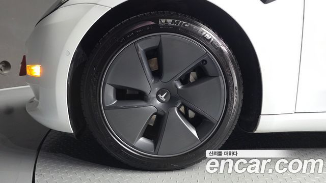 Tesla Model 3 2022 — photo 5