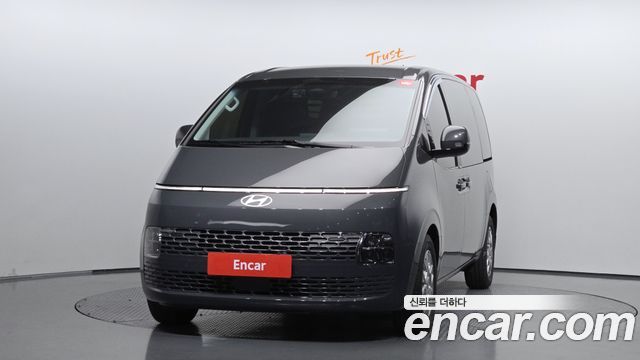 Hyundai Staria 2025 — photo 3