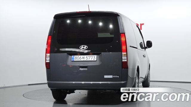 Hyundai Staria 2025 — photo 4
