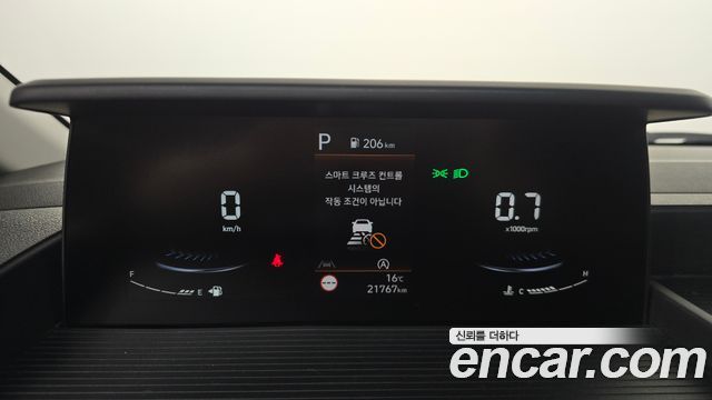 Hyundai Staria 2025 — photo 11