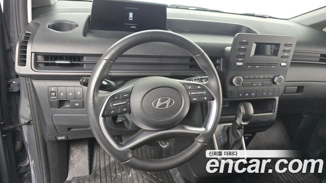 Hyundai Staria 2025 — photo 19