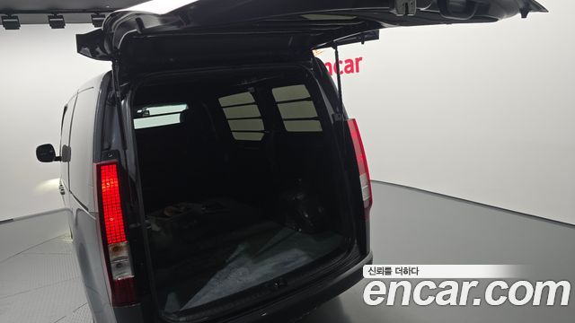 Hyundai Staria 2025 — photo 26