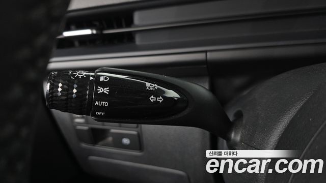 Hyundai Staria 2025 — photo 27