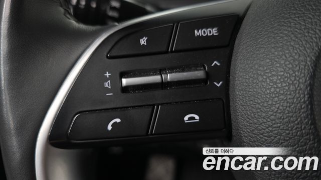 Hyundai Staria 2025 — photo 30