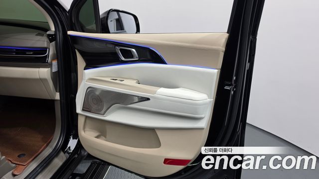 Kia Canival 2025 — photo 14