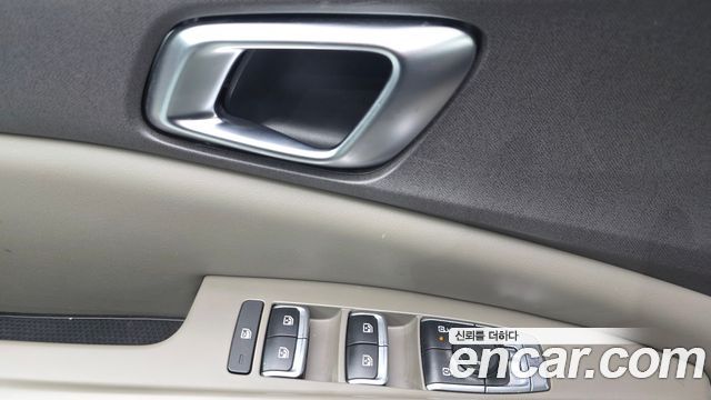 Kia Canival 2024 — photo 25