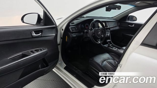 Kia K5 2016 — photo 10