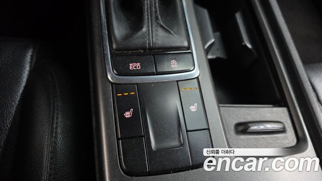 Kia K5 2016 — photo 17