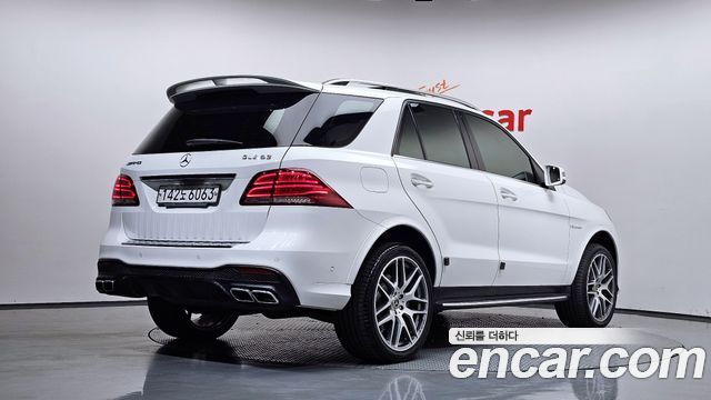 Mercedes-Benz GLE-Class 2016 — photo 2