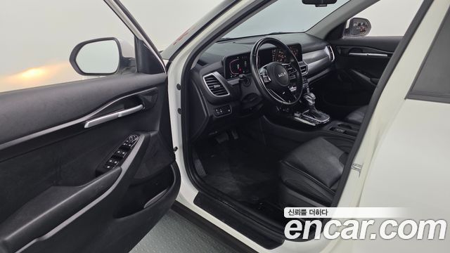 Kia Seltos 2023 — photo 13
