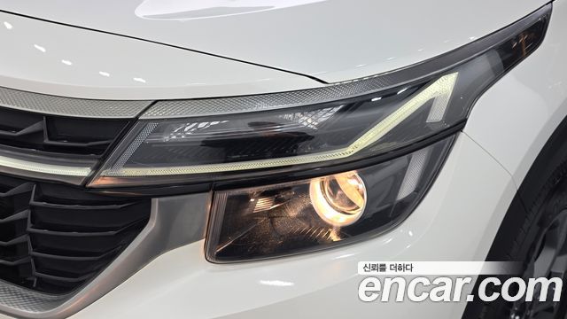 Kia Seltos 2023 — photo 8