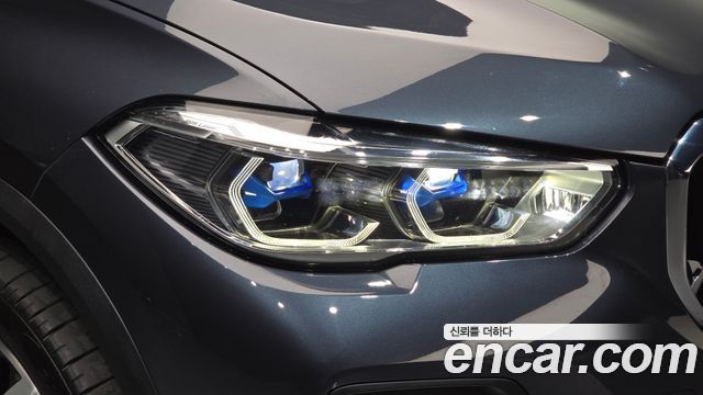 BMW X5 2022 — photo 8