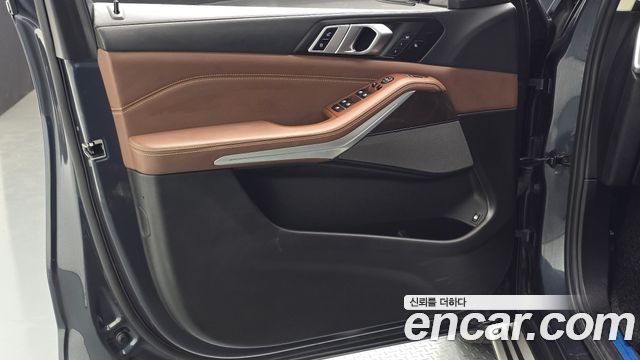 BMW X5 2022 — photo 14
