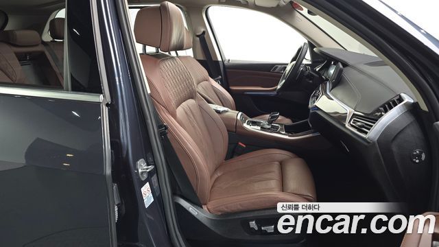 BMW X5 2022 — photo 16