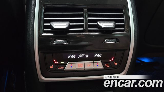 BMW X5 2022 — photo 34