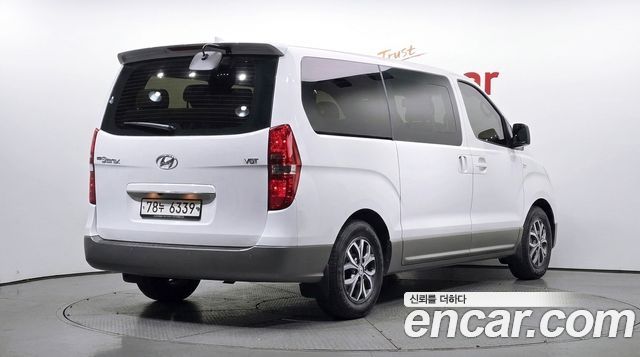 Hyundai Starex 2018 — photo 2