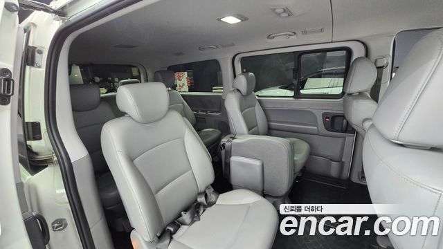 Hyundai Starex 2018 — photo 19