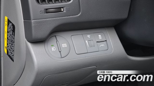 Hyundai Starex 2018 — photo 22