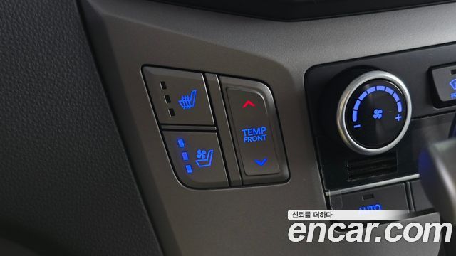 Hyundai Starex 2018 — photo 27