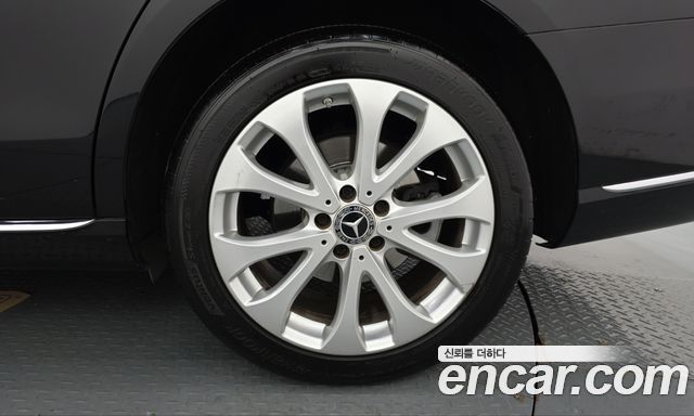 Mercedes-Benz E-Class 2018 — photo 5