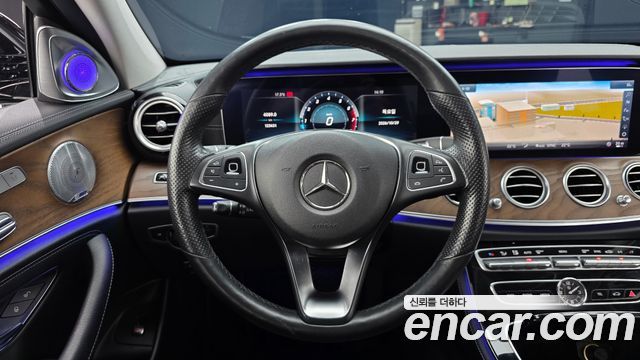 Mercedes-Benz E-Class 2018 — photo 20