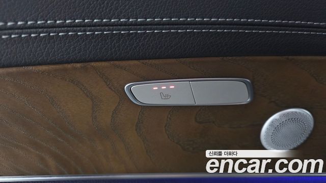 Mercedes-Benz E-Class 2018 — photo 32