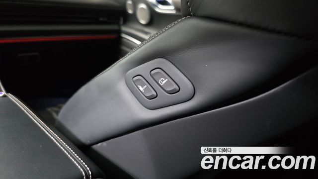 Genesis GV80 2021 — photo 30