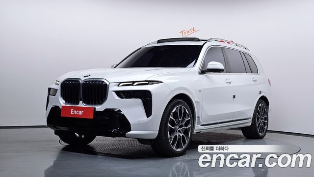 BMW X7 2023 — photo 1