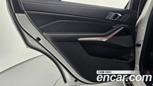 BMW X7 2023 — photo 15