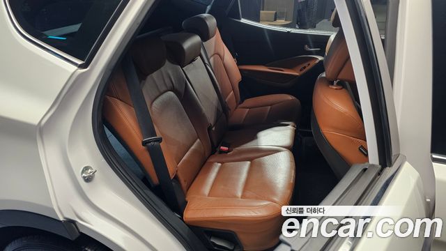 Hyundai Santafe 2016 — photo 11