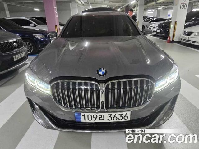 BMW 7-Series 2021 — photo 1