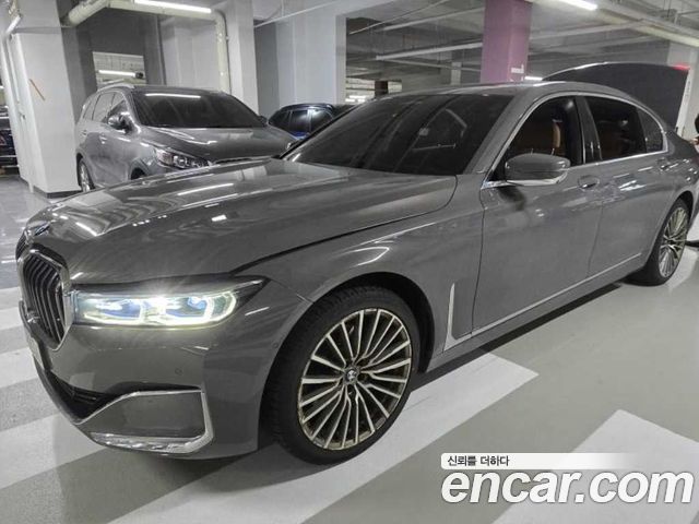 BMW 7-Series 2021 — photo 2