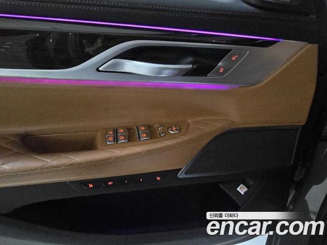 BMW 7-Series 2021 — photo 7