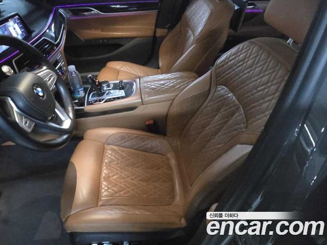 BMW 7-Series 2021 — photo 14
