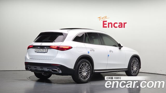 Mercedes-Benz GLC-Class 2023 — photo 2