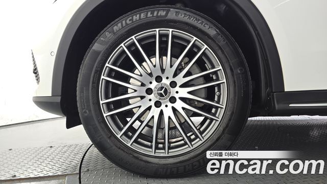 Mercedes-Benz GLC-Class 2023 — photo 5