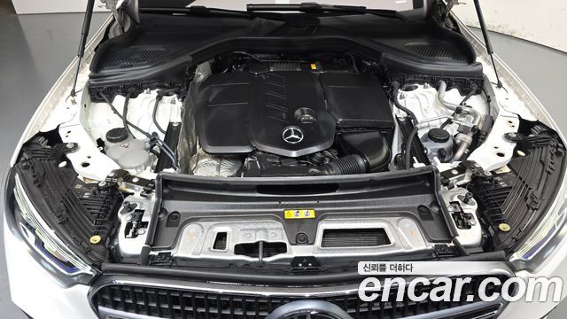 Mercedes-Benz GLC-Class 2023 — photo 6