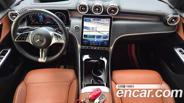 Mercedes-Benz GLC-Class 2023 — photo 10