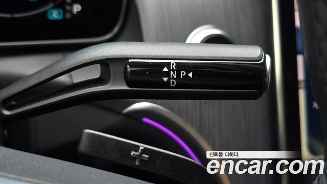 Mercedes-Benz GLC-Class 2023 — photo 12