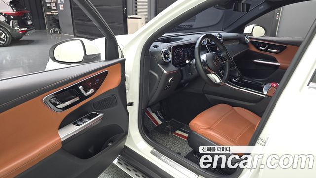 Mercedes-Benz GLC-Class 2023 — photo 13