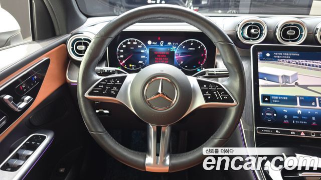 Mercedes-Benz GLC-Class 2023 — photo 21