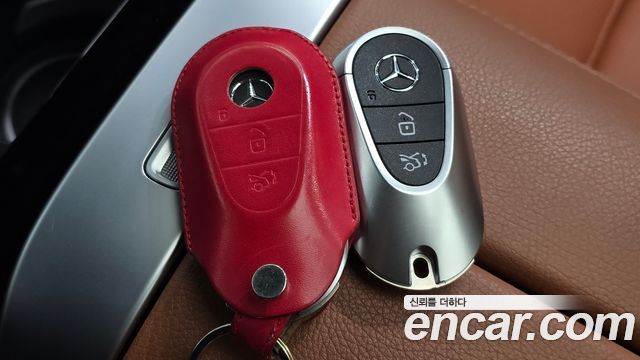 Mercedes-Benz GLC-Class 2023 — photo 23