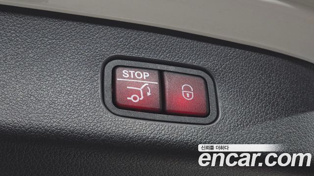 Mercedes-Benz GLC-Class 2023 — photo 26