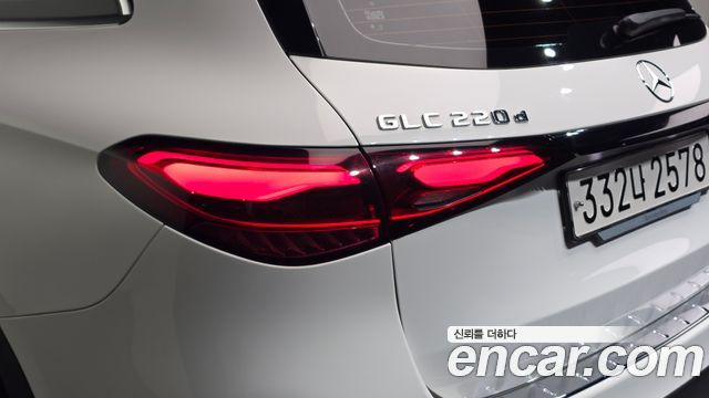 Mercedes-Benz GLC-Class 2023 — photo 9