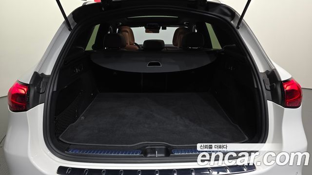 Mercedes-Benz GLC-Class 2023 — photo 27